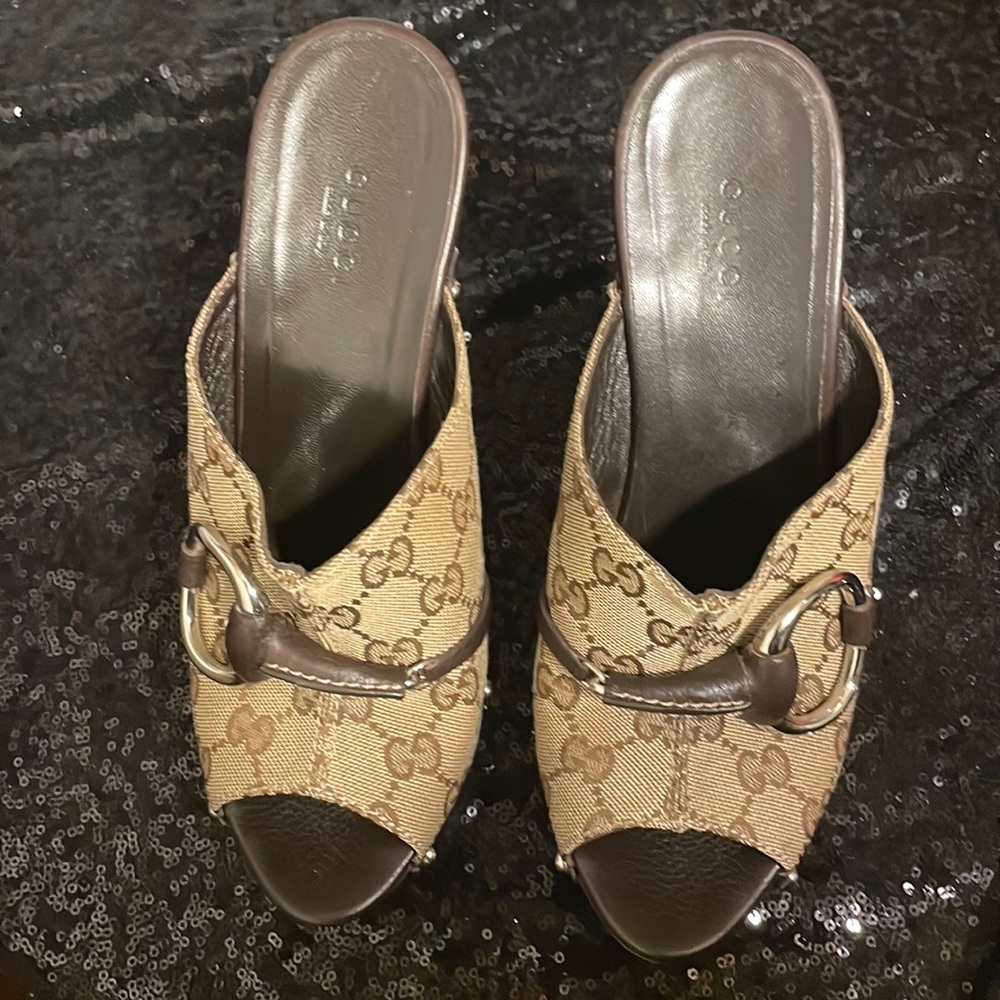 Authentic Gucci sandals size 38 color brown